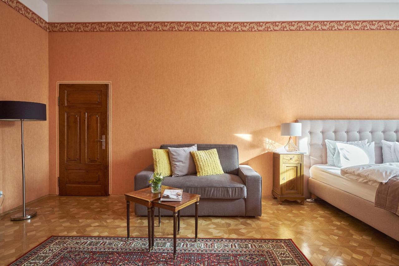 Boutique Palac Warmatowice Sienkiewiczowskie Legnica Exterior photo